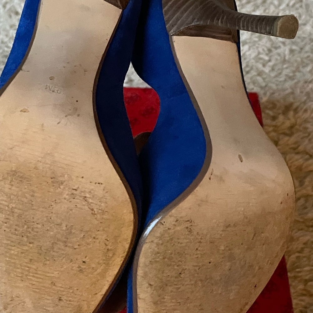 Blue suede pumps - Picture 6 of 6